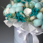 «Бирюза» - композиция из стабилизированных цветов и сухоцветов