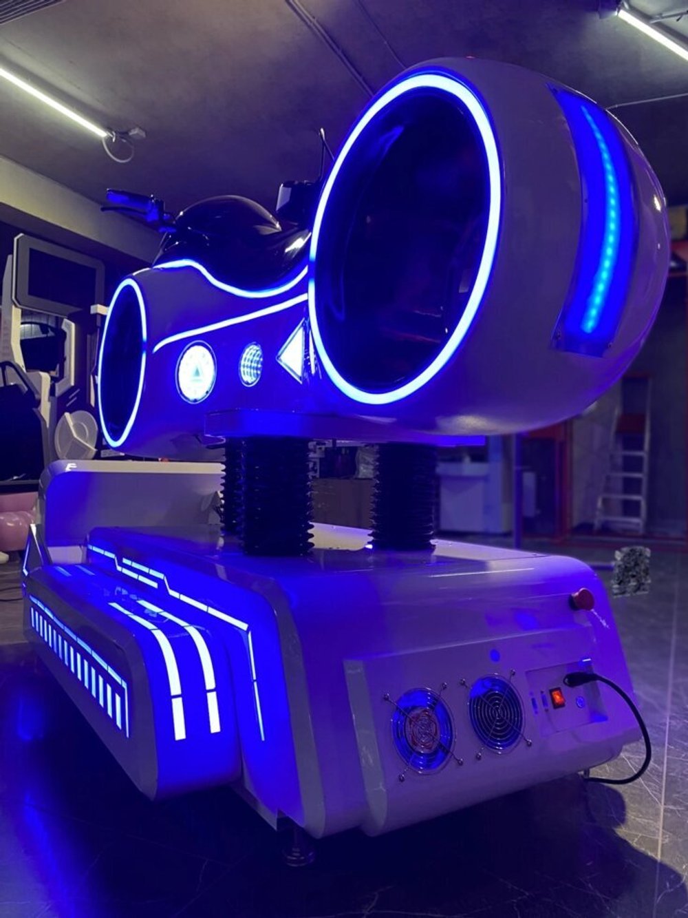 Аттракцион виртуальной реальности гонка Moto VR