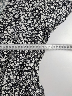 Платье Cropp из вискозы в цветочек 44 размер