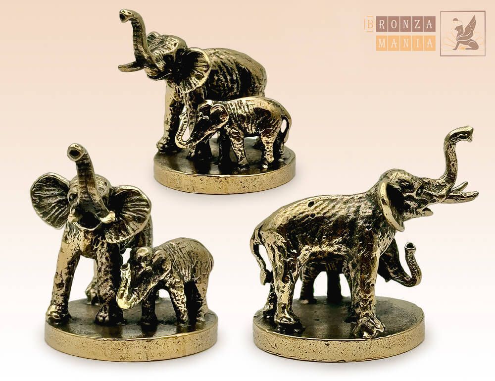 фигурка Слониха со слоненком на подставке