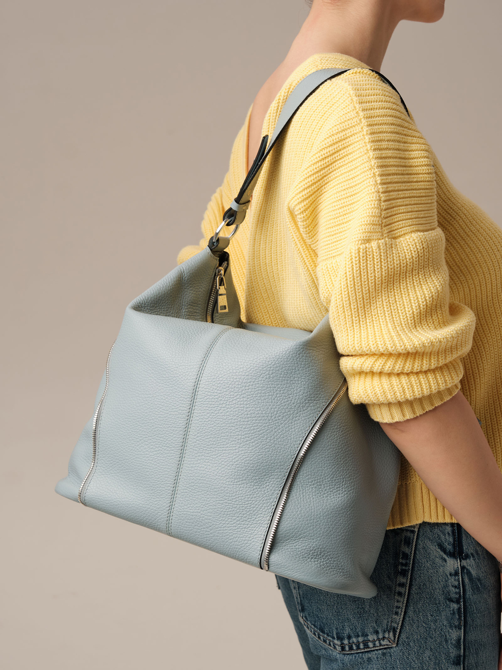 Кожаная сумка Deboro 3917 серое небо