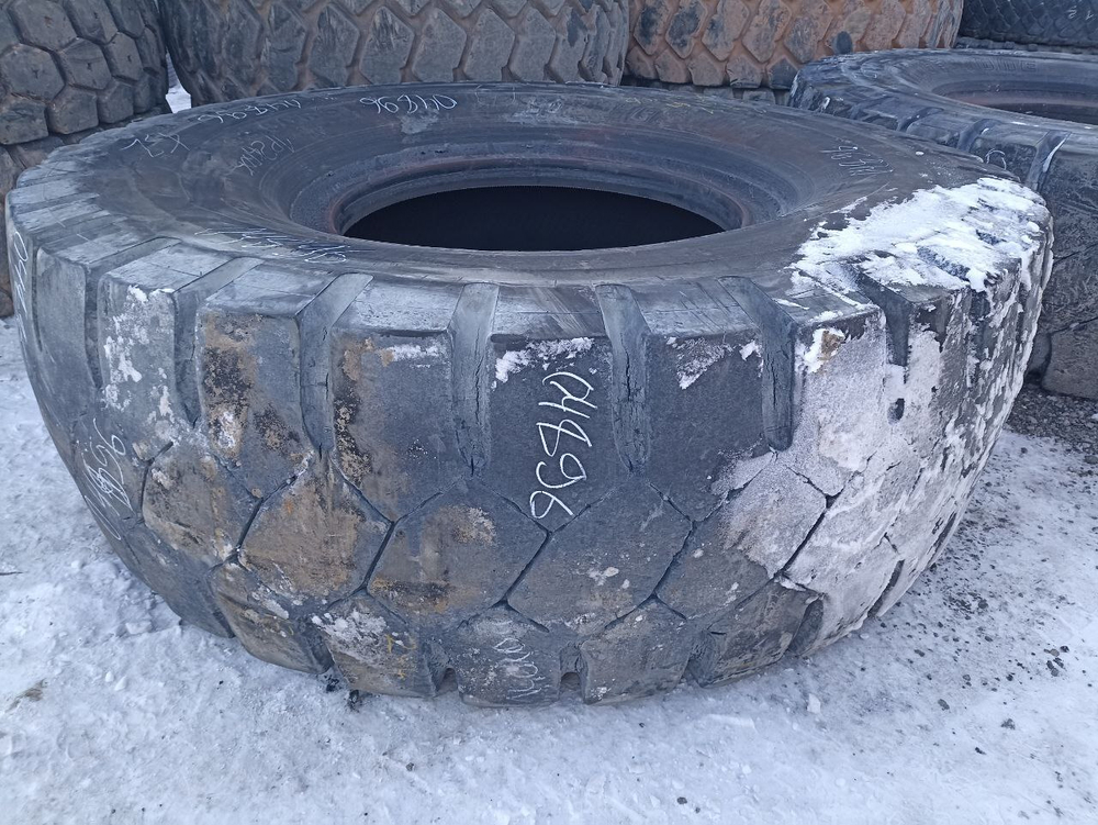 33.00R51 Bridgestone VRDP шина б/у