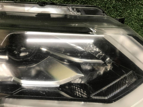 Фара правая Nissan X-Trail T32 (2017-2022) LED