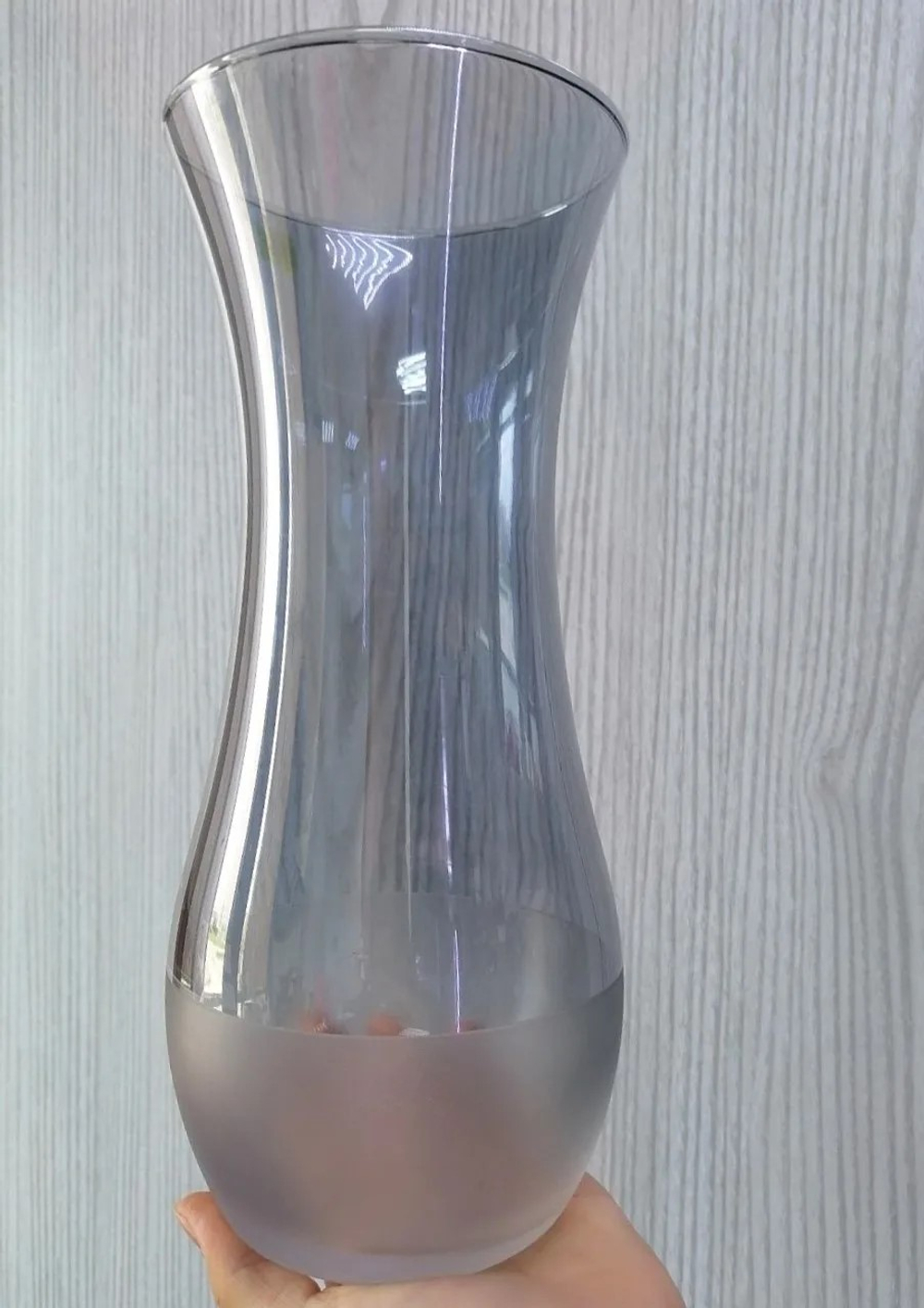 Стеклянная ваза