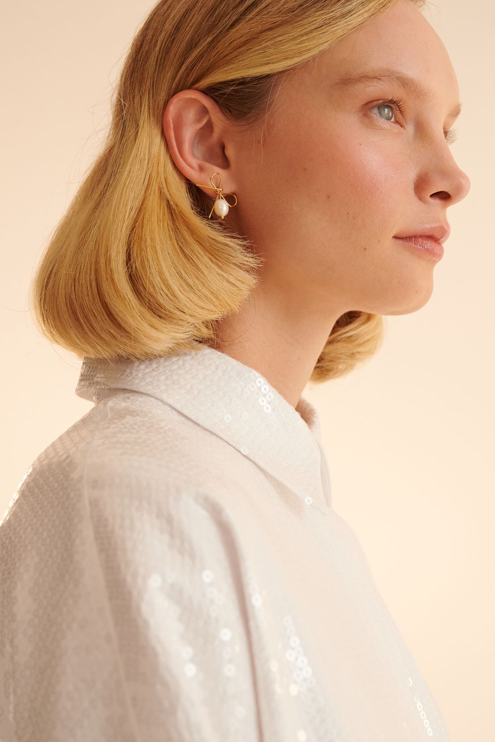 Рубашка с пайетками (Office Queen), белая