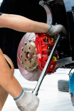 ПЕРЕДНЯЯ УСИЛЕННАЯ ТОРМОЗНАЯ СИСТЕМА ДЛЯ ZEEKR 009 2022+ Зикр