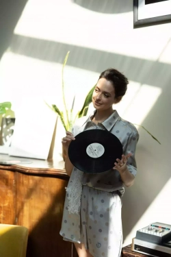 Шорты женские шелковые Mollen Горох светло-серые