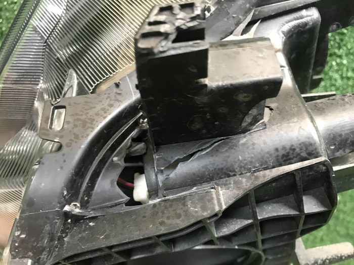 Фара левая Toyota Rav 4 CA40 (2015-2019) LED