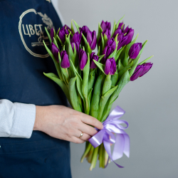 Фиолетовые тюльпаны под ленту