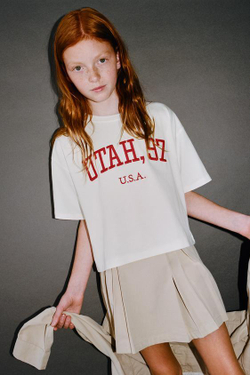 ZARA ФУТБОЛКА С ВЫШИВКОЙ, БЕЛЫЙ