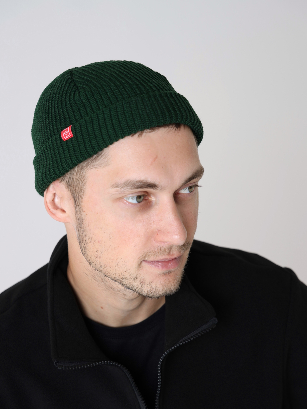 Шапка короткая темно-зеленая Город Горький
