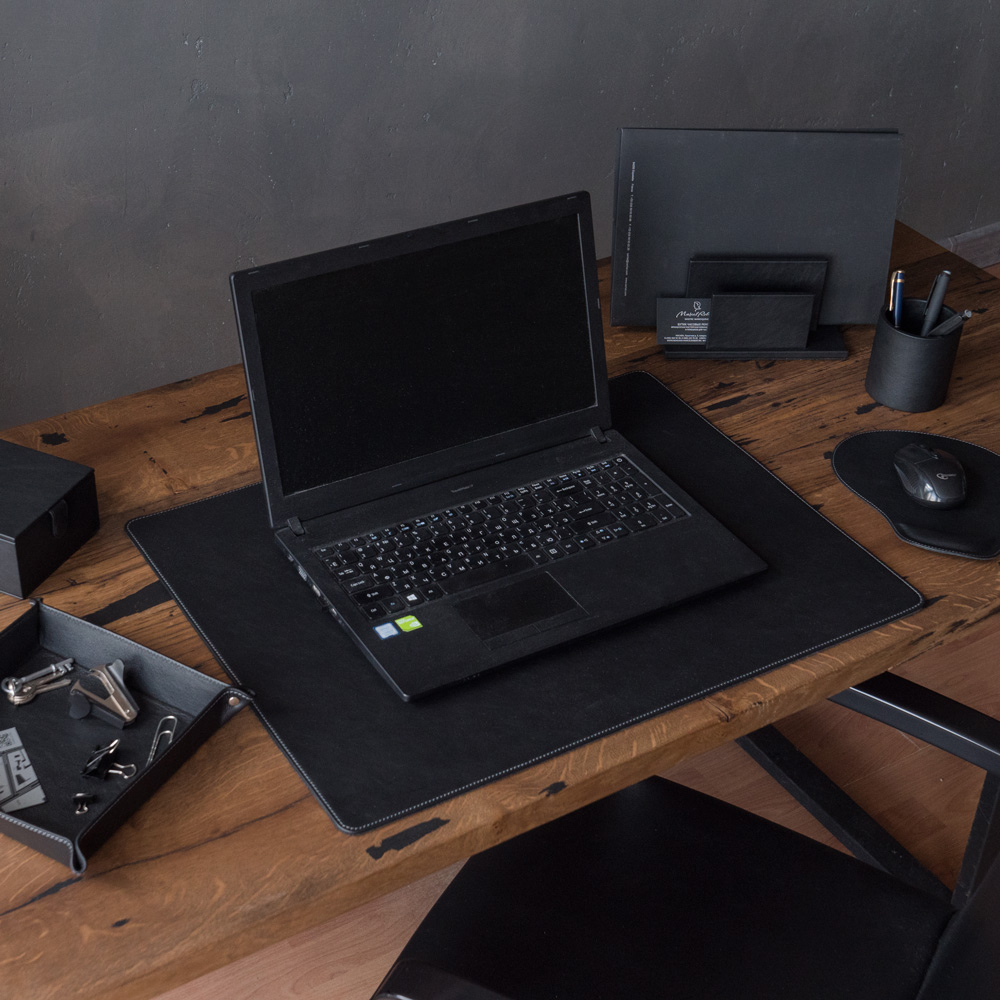 Коврик большой из натуральной кожи теленка, черного цвета