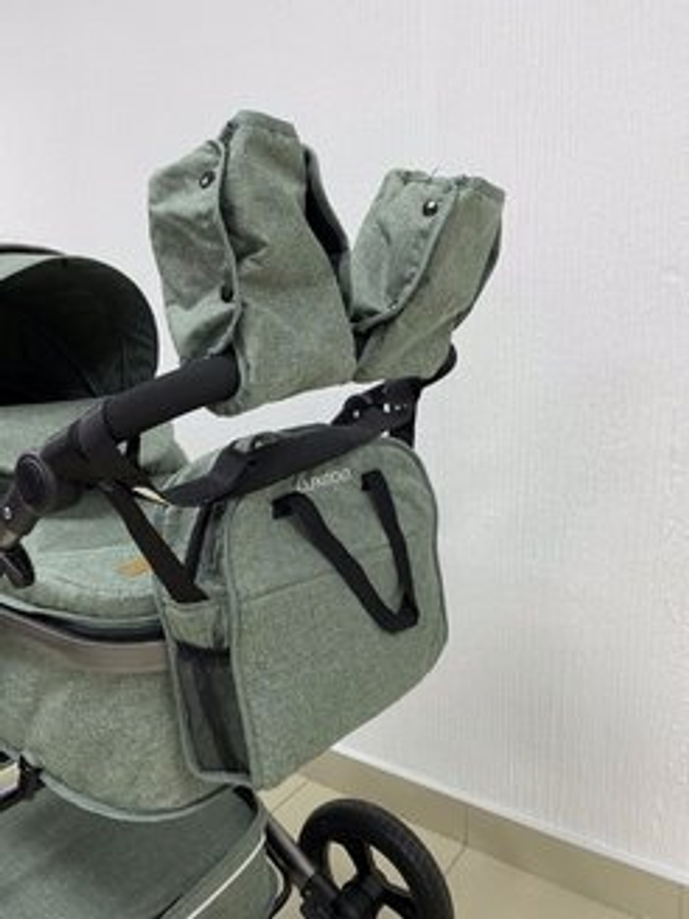 Коляска-трансформер LUXMOM 555-W 2В1 зеленый текстиль