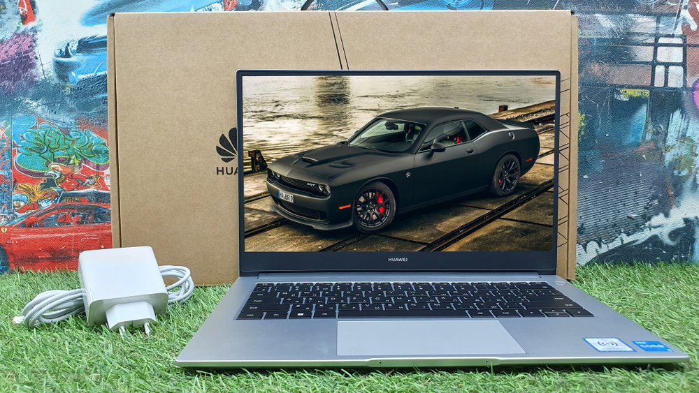 Ультрабук HUAWEI MateBook i3-11/8 Gb/FHD