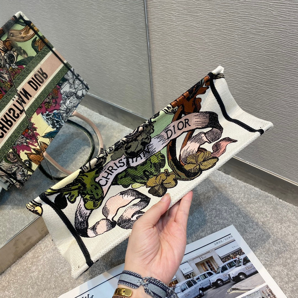 Christian Dior Book Tote 36 cm