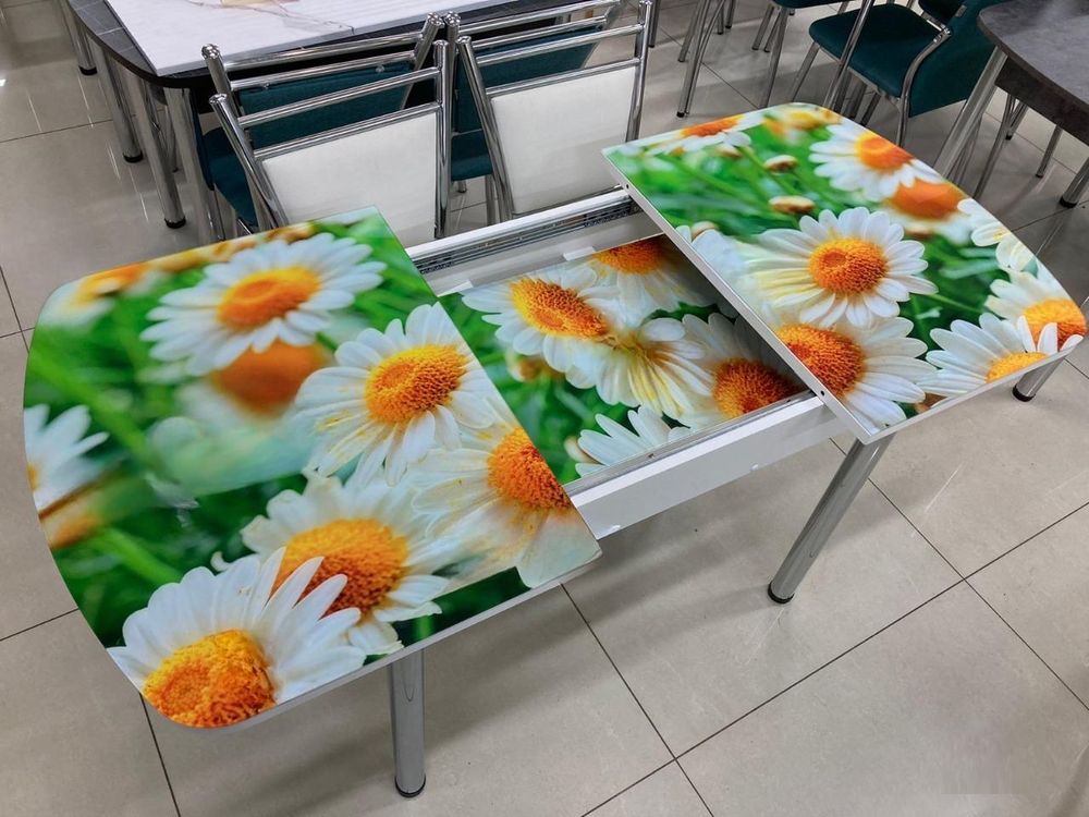 Стол разд Стеклянный подстолье прямое хром Царг.пояс белый Ст-ца ромашки (белая) ф/п