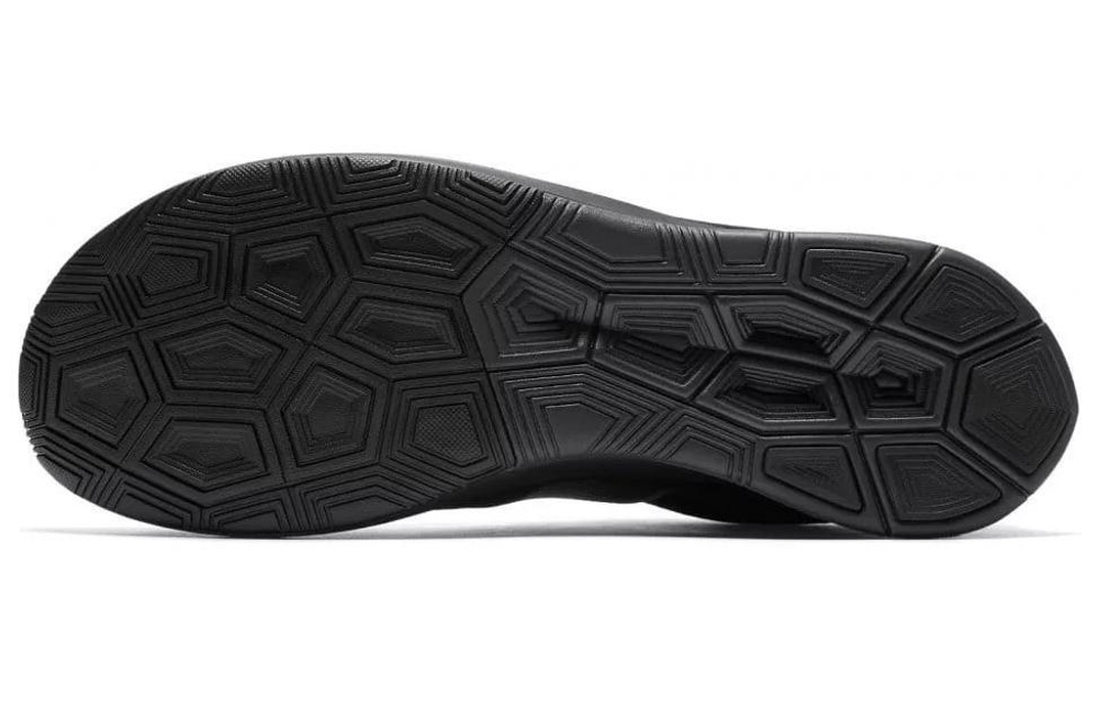 Nike fly zoom black top