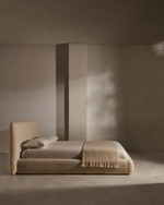 Кровать Martina со съемным бежевым чехлом из ткани букле под матрас 180 х 200 см