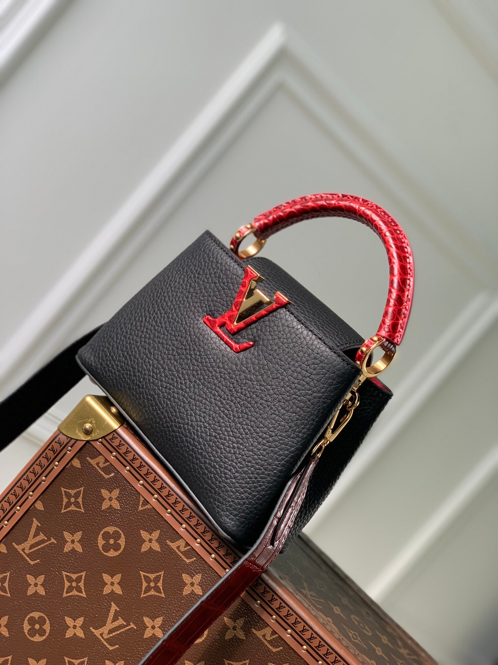Louis Vuitton Capucines Mini