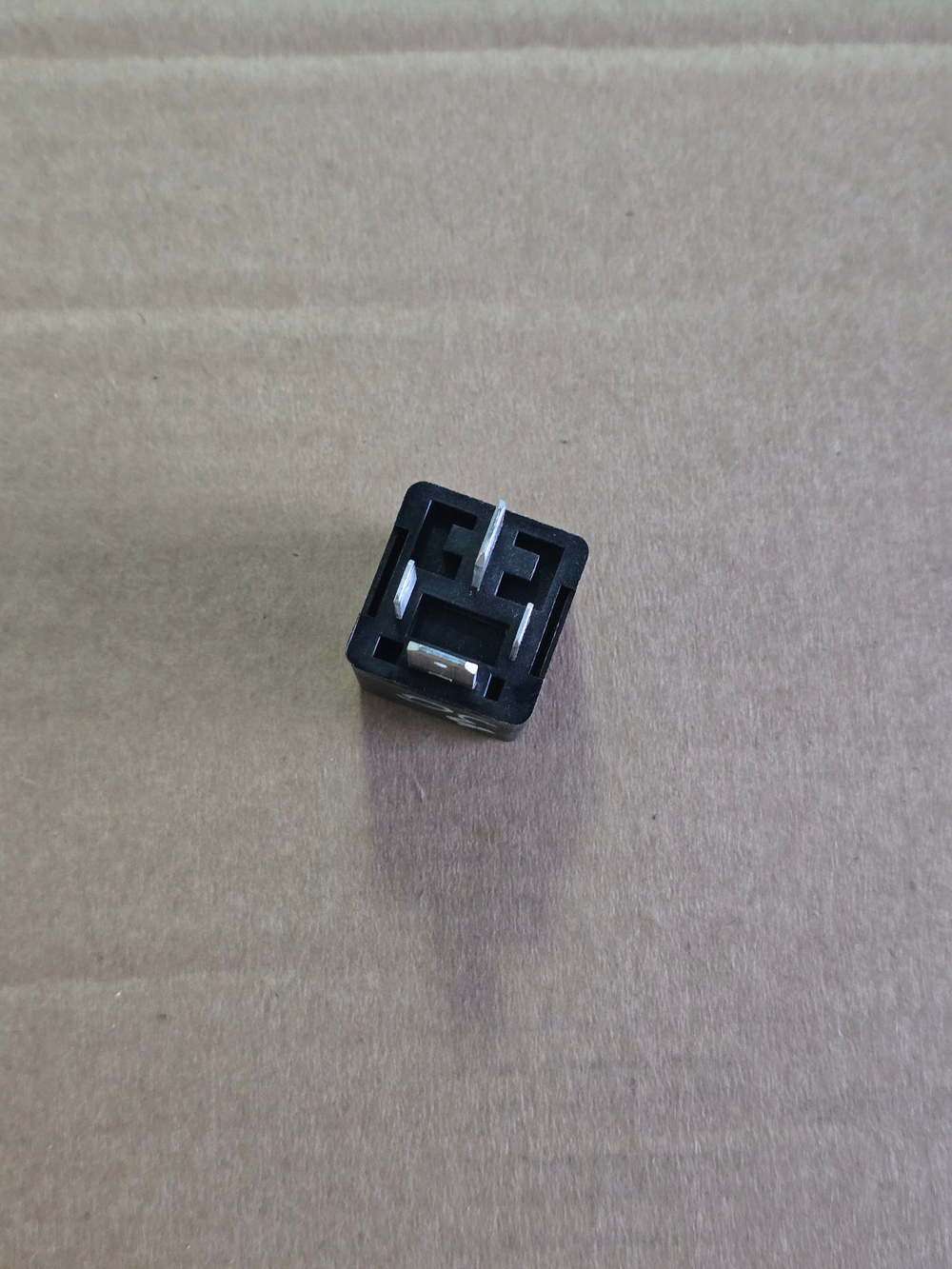 Реле стеклоочистителя ЕВРО-3 (24В, 25А/35А) (YL309-С,YL315-C, 753.3777-02)