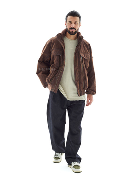 Утепленный коричневый бомбер из вареного денима