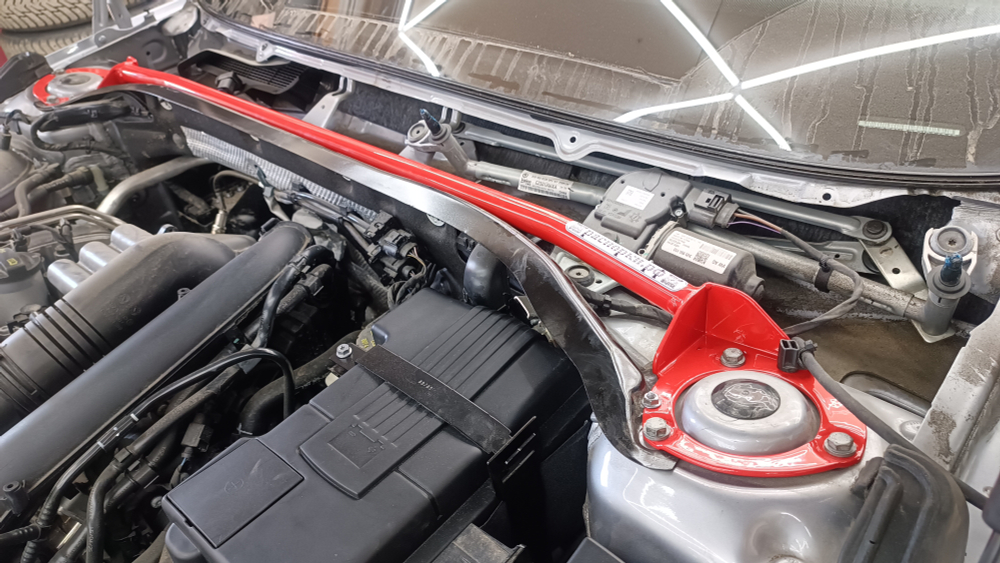 Распорка передних стоек (цельная) Skoda Superb 3 III (ПОД ЗАКАЗ)