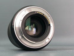 Canon RF 85mm F2 Macro IS STM Canon RF