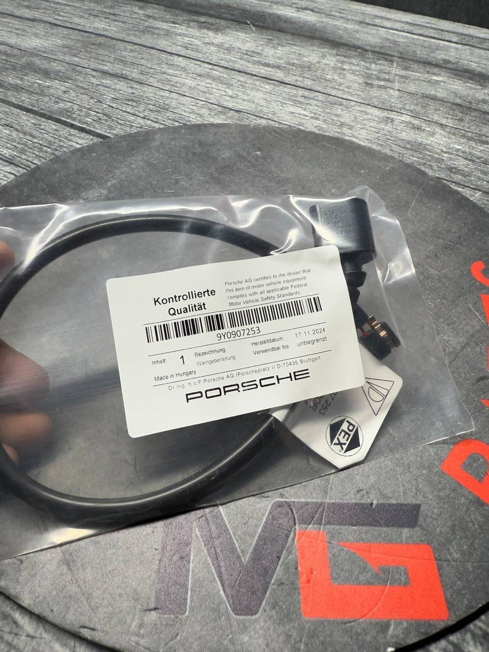 Датчик износа колодок PORSCHE 9Y0907253