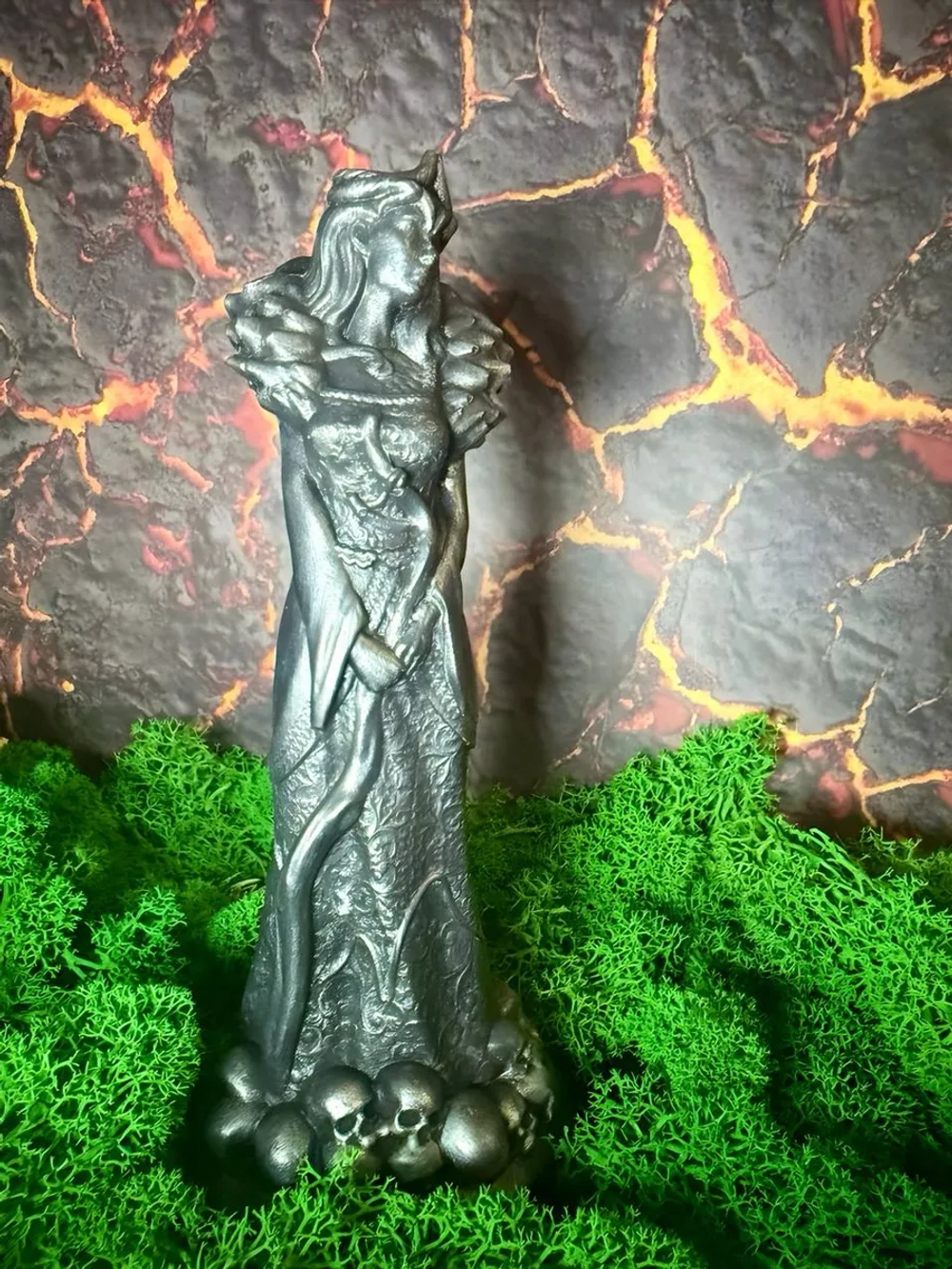Статуэтка Хель