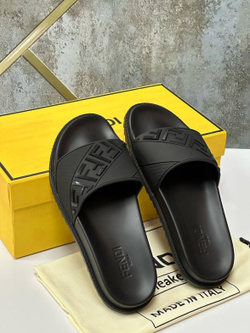 Шлепанцы Fendi