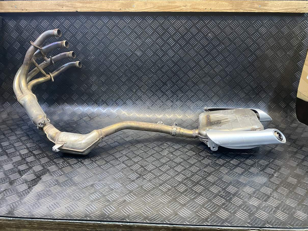 Глушитель Suzuki GSR400 (GK7DA)