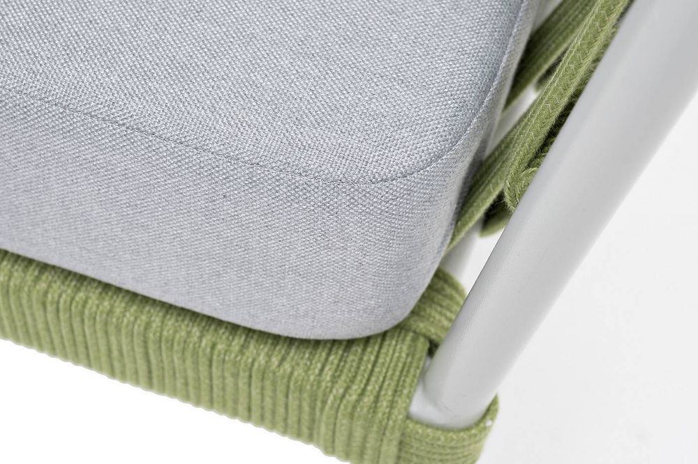 "Диего" кресло плетеное из роупа, каркас алюминий светло-серый (RAL7035) муар, роуп салатовый меланж круглый, ткань светло-серая