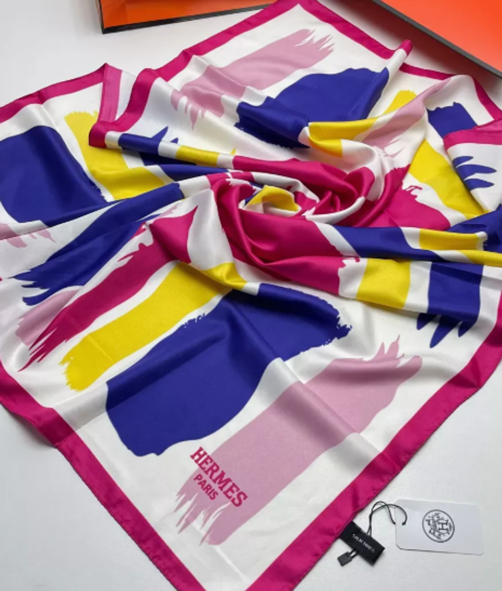 Щёлковый платок HERMES