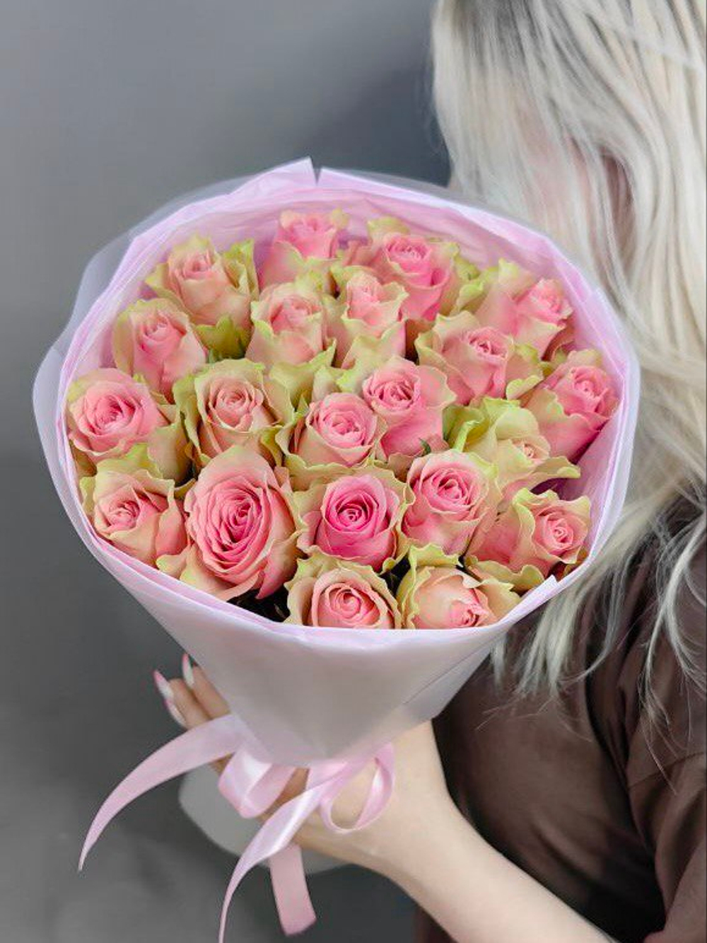 Букет из 21 роз сорта "LaBella" (Кения 40 см)