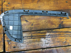 Накладка решетки радиатора Kia Sportage 4 18-22 Б/У Оригинал 86353F1600