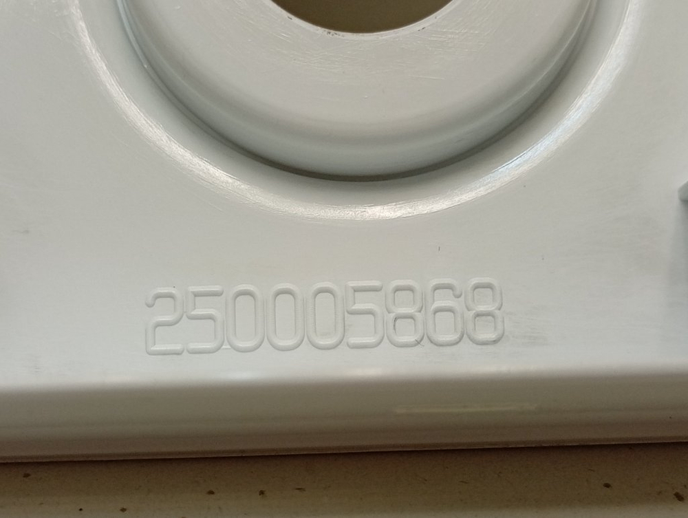 IWSE6125 кт72 Лицевая панель для стиральной машины Indesit 250005868 б/у