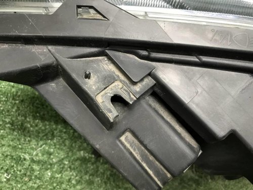 Фара правая Faw Besturn X80 (2018-2022) галоген