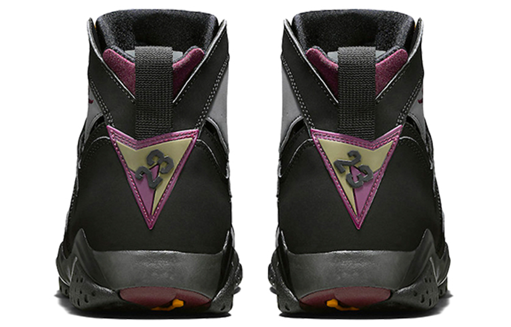 Кроссовки Jordan Air Jordan 7 Retro Bordeaux 2015