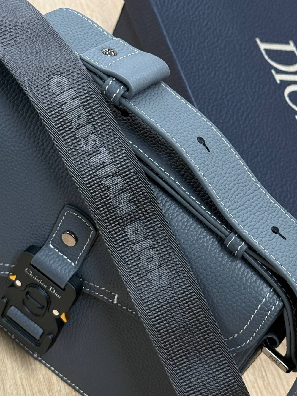 Сумка-мессенджер Dior