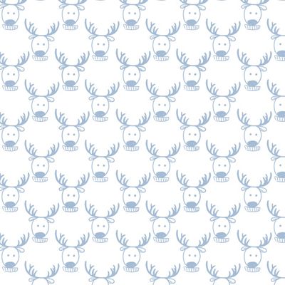 Олень в свитере