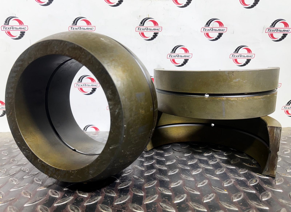 Втулка 707-46-14010