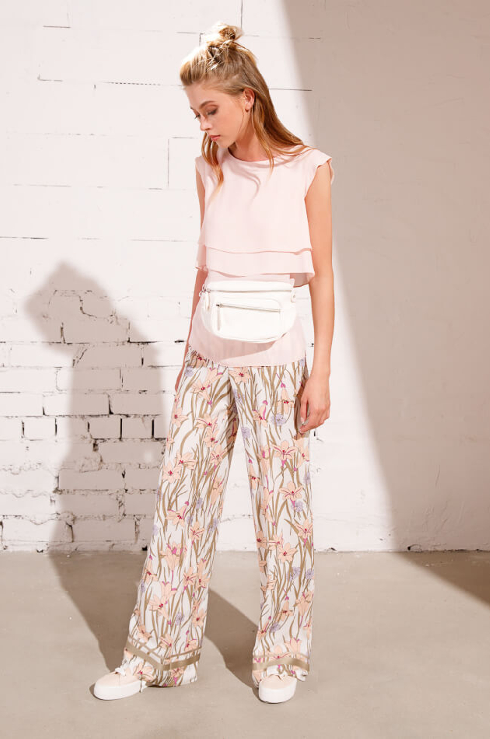 3606 Брюки женские (молочно-цветочный принт)