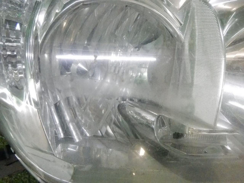 Битая Фара правая Toyota Land Cruiser 200 (2007-2012) галоген