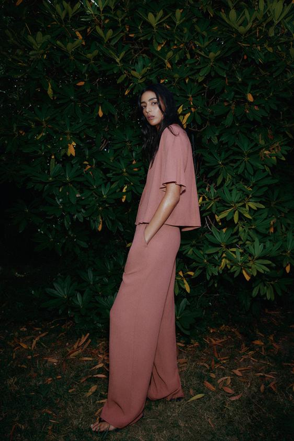 ZARA ШИРОКИЕ БРЮКИ С ЭФФЕКТОМ ПОМЯТОСТИ, МАРСАЛА