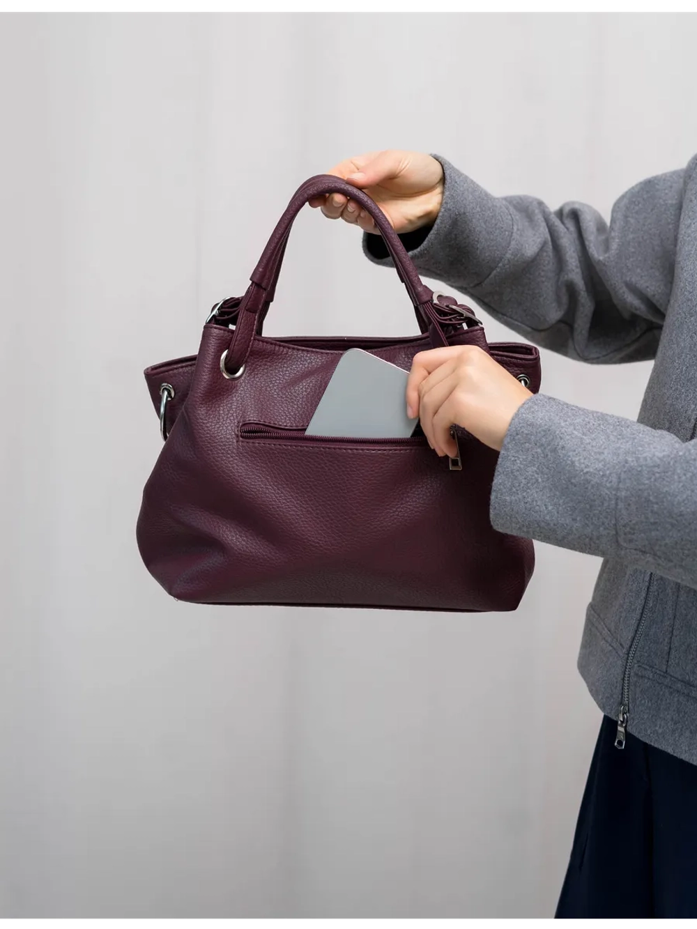 Сумка через плечо средняя тоут классическая