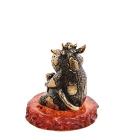 Народные промыслы AM-3008 Фигурка «Корова Селянка» (латунь, янтарь)