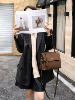 женская сумка на плечо из натуральной кожи