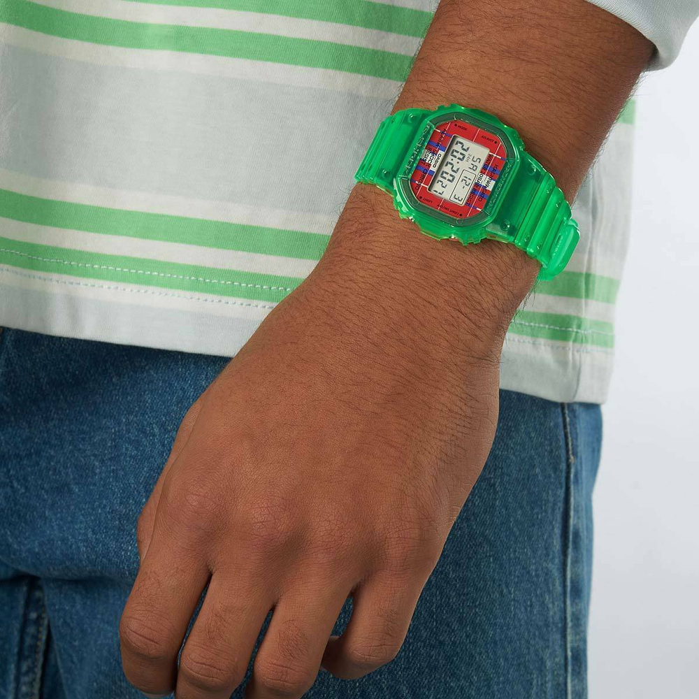 Японские наручные часы Casio G-SHOCK DWE-5600KS-7ER с хронографом