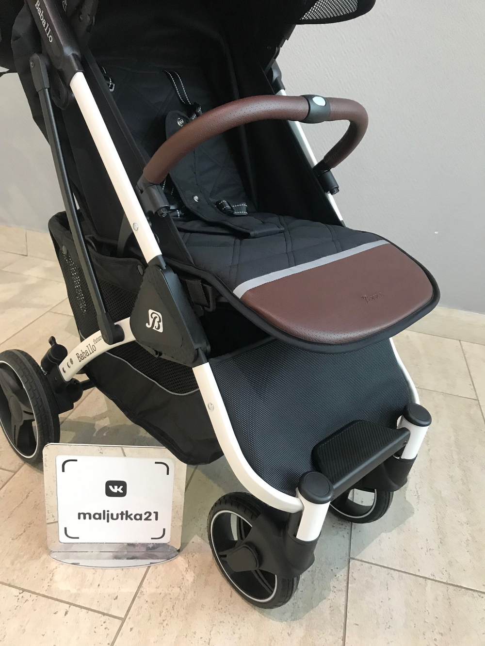 Коляска прогулочная Babalo 2024 черный текстиль на белой раме