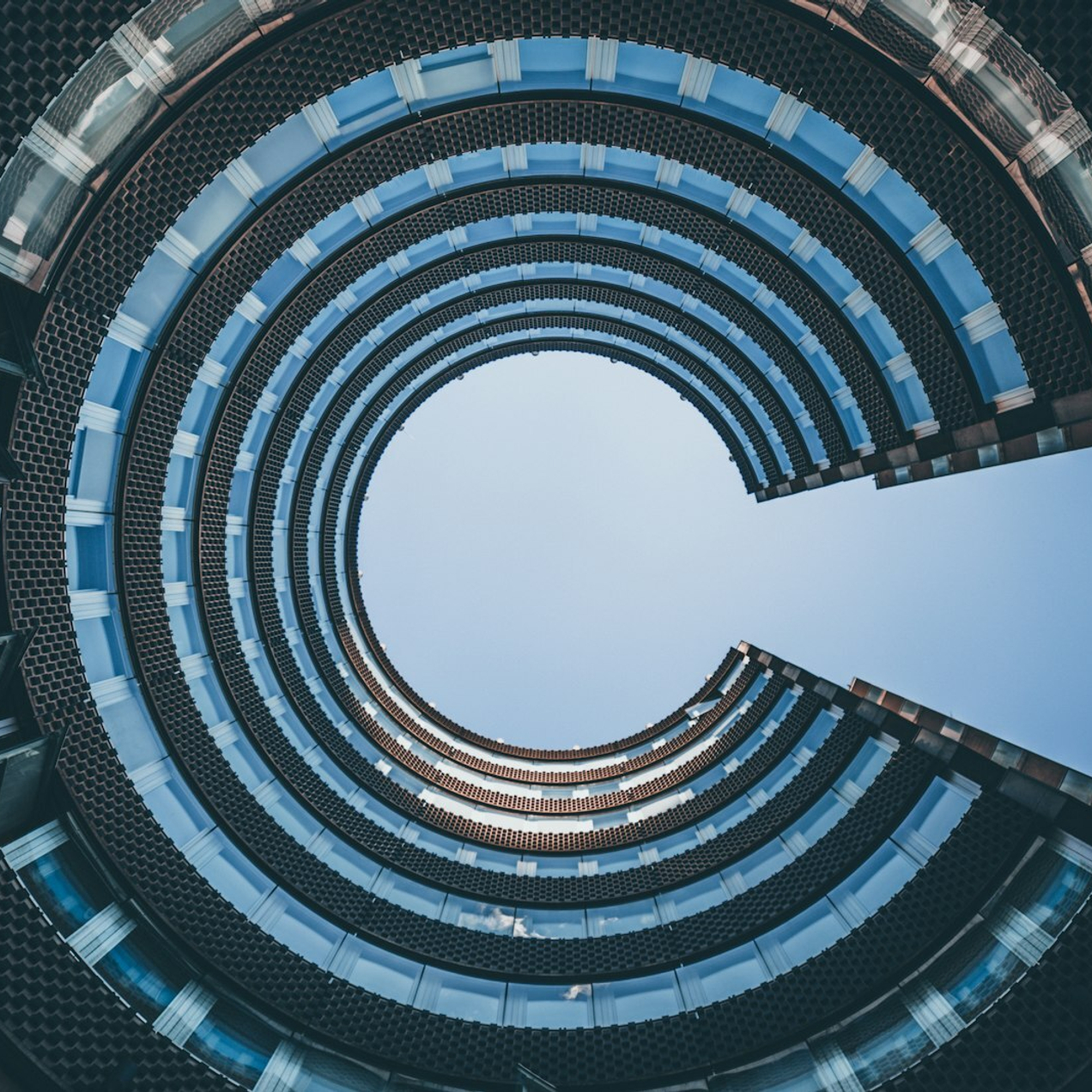 Ваш защитник в вопросах охраны труда и пожарной безопасности